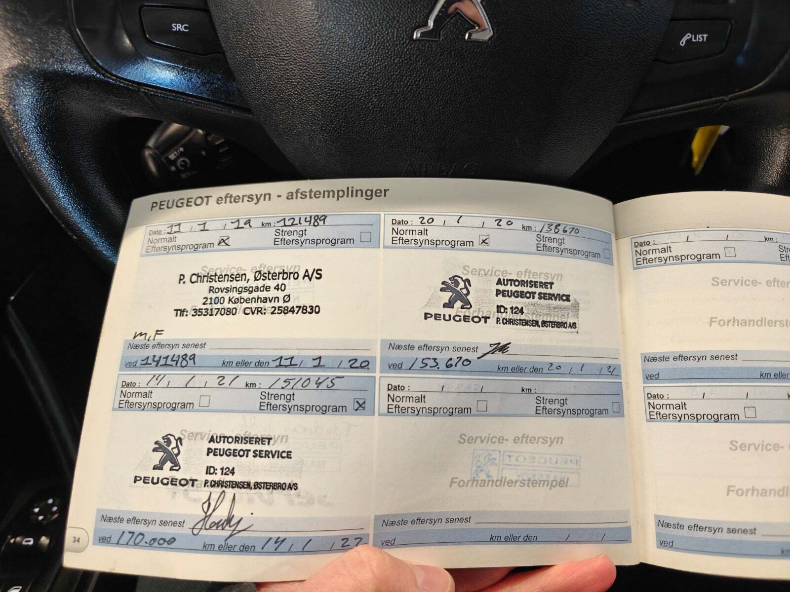 Gul Peugeot 208 fra 2012