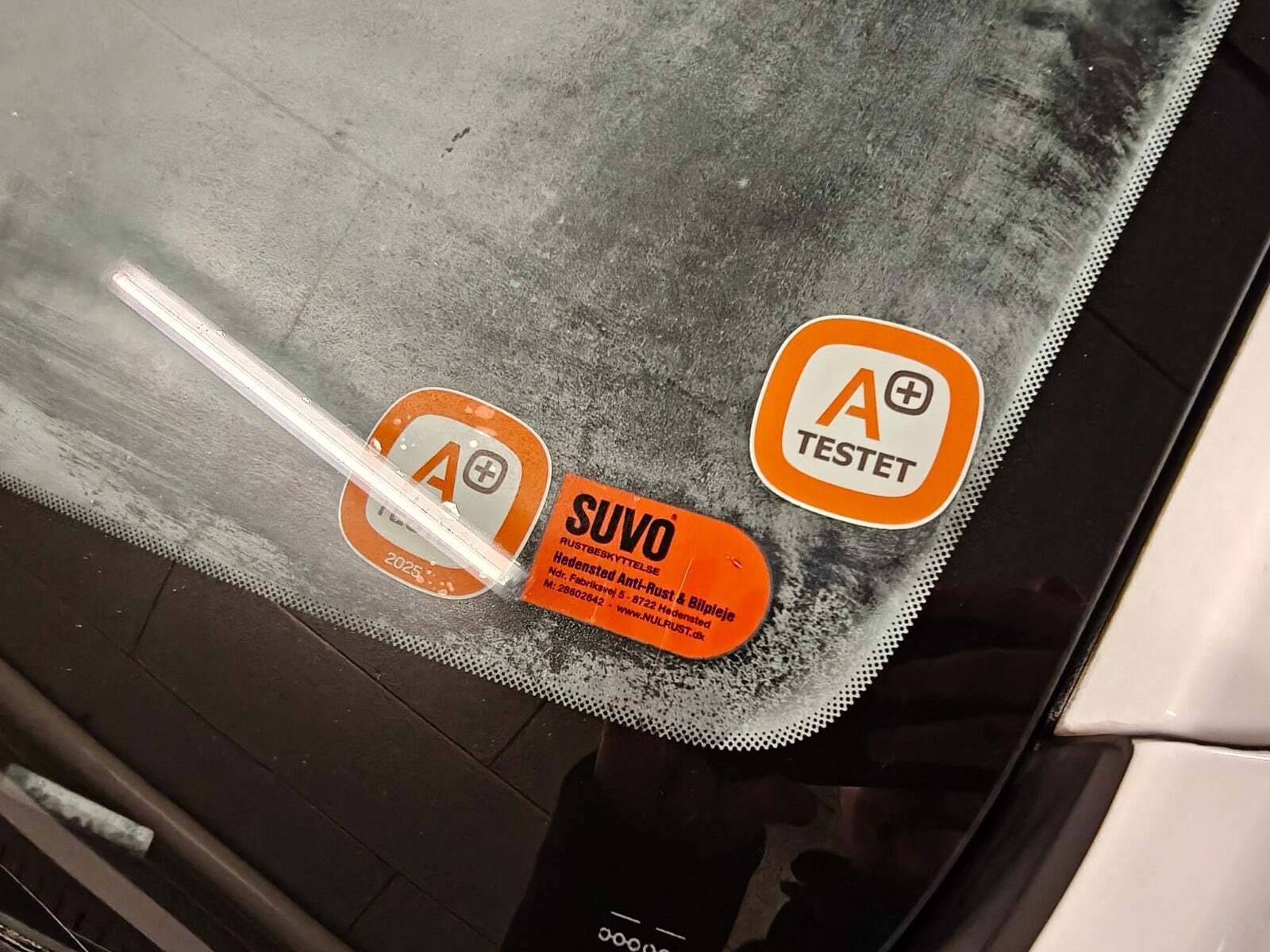 Gul Peugeot 208 fra 2012