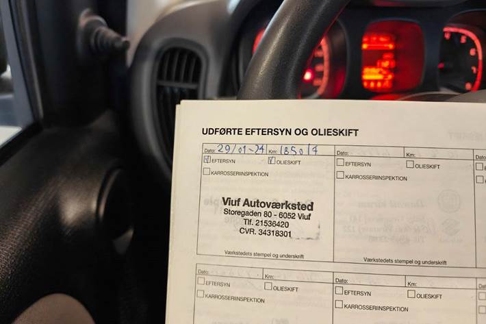 Gul Fiat Panda fra 2012