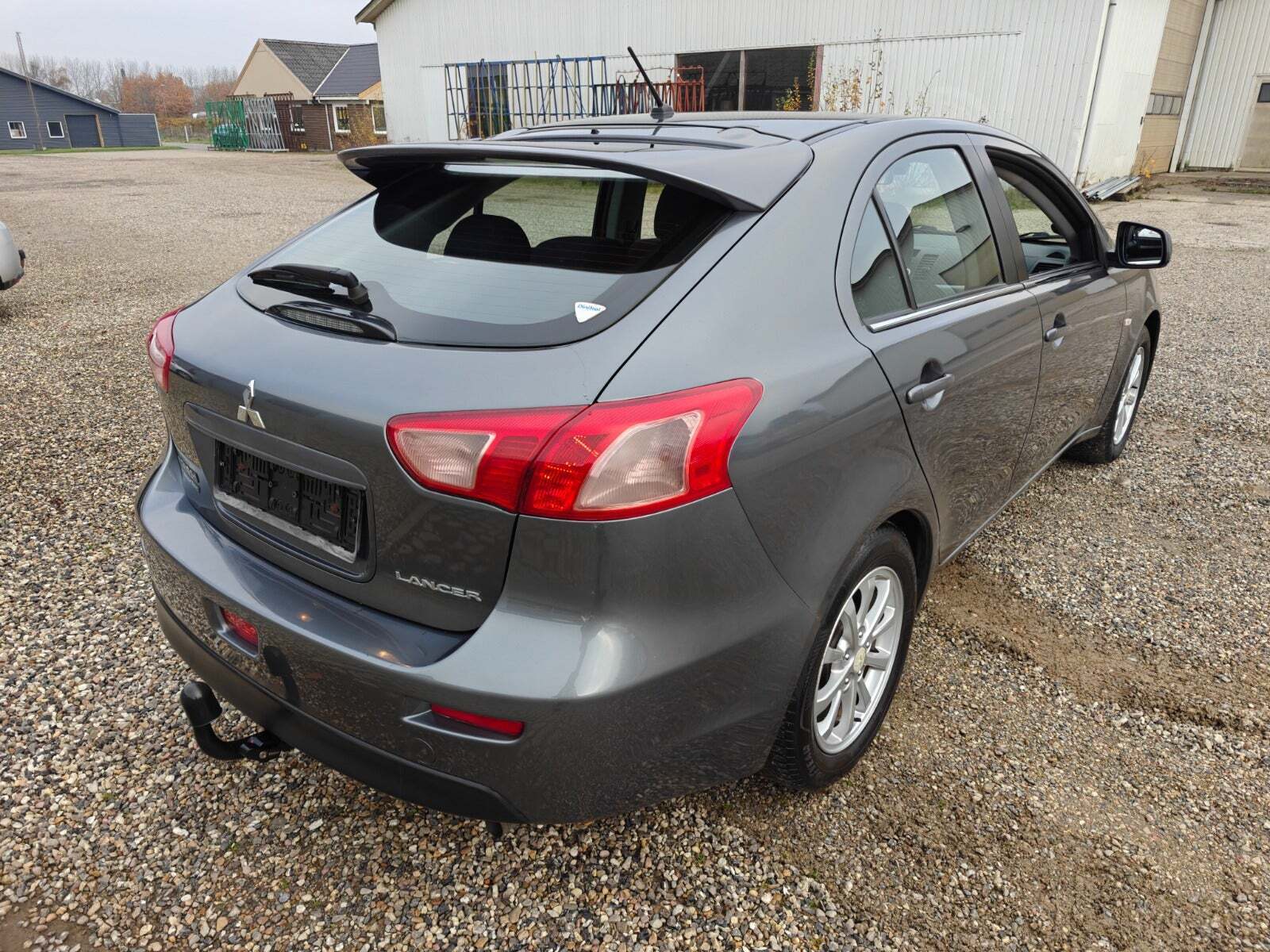 Mitsubishi Lancer 1,6 Invite SportBack