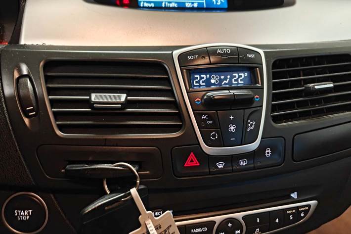 Gul Renault Laguna III fra 2008