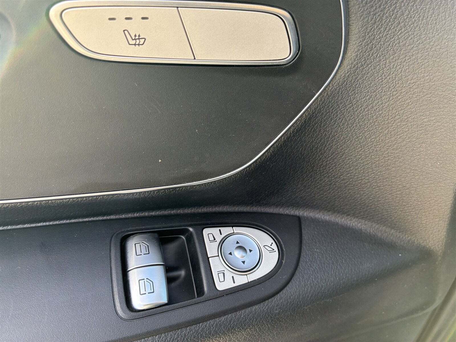 Sølv Mercedes Vito 119 fra 2020