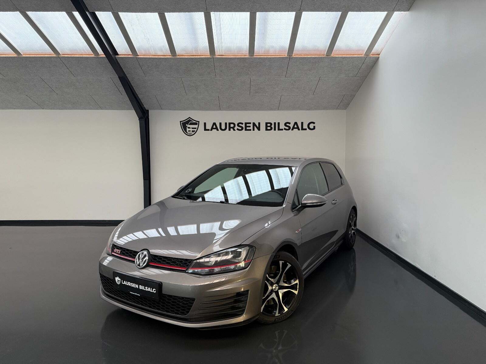 VW Golf VII 2,0 GTi Performance BMT Van