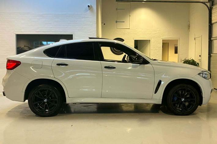 Grøn BMW X6 fra 2015