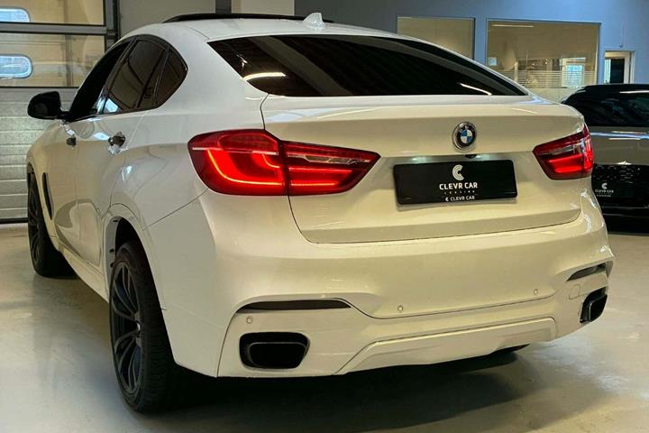 Grøn BMW X6 fra 2015