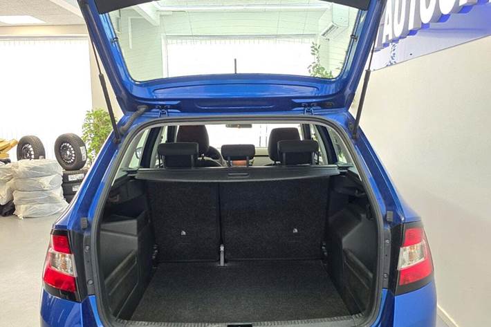 Blå Skoda Fabia fra 2019