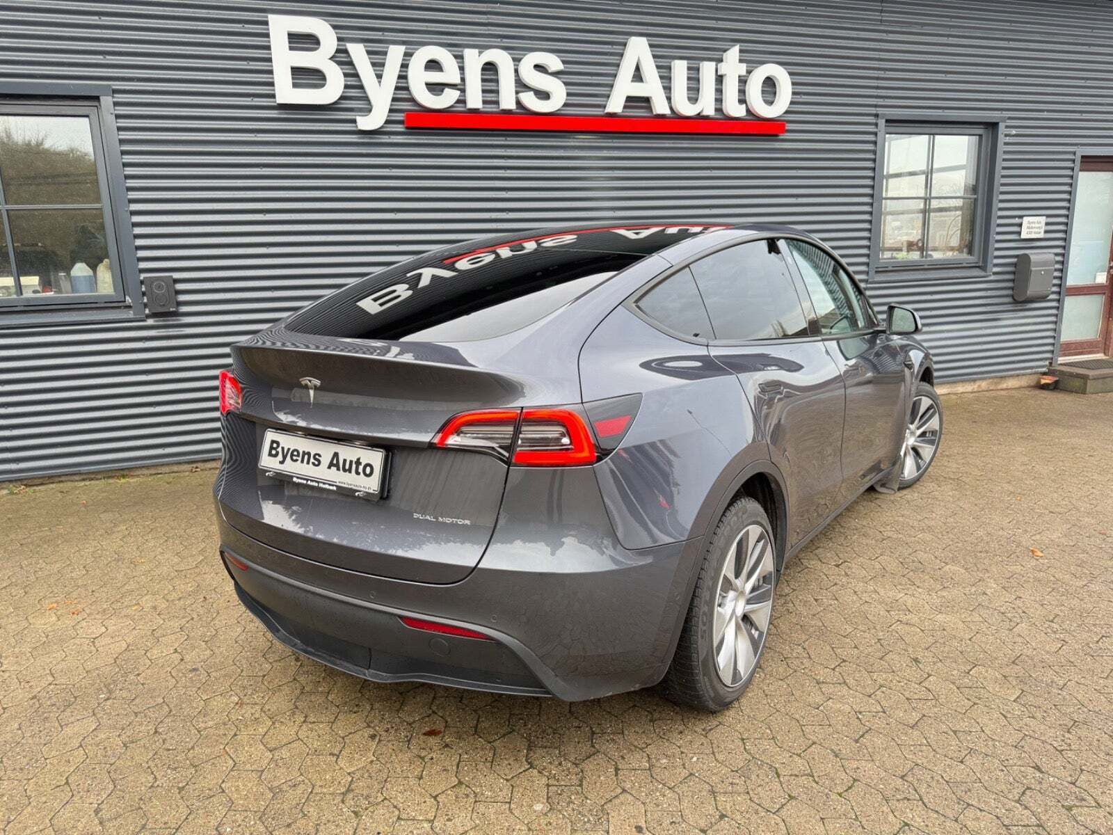 Tesla Model Y Long Range AWD