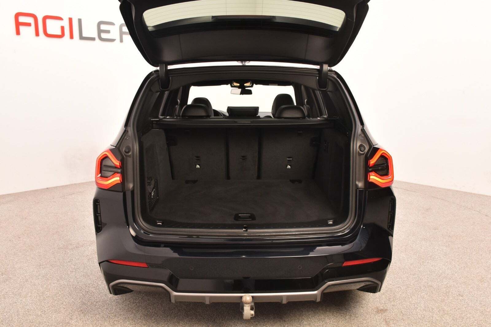 Sort BMW iX3 fra 2022