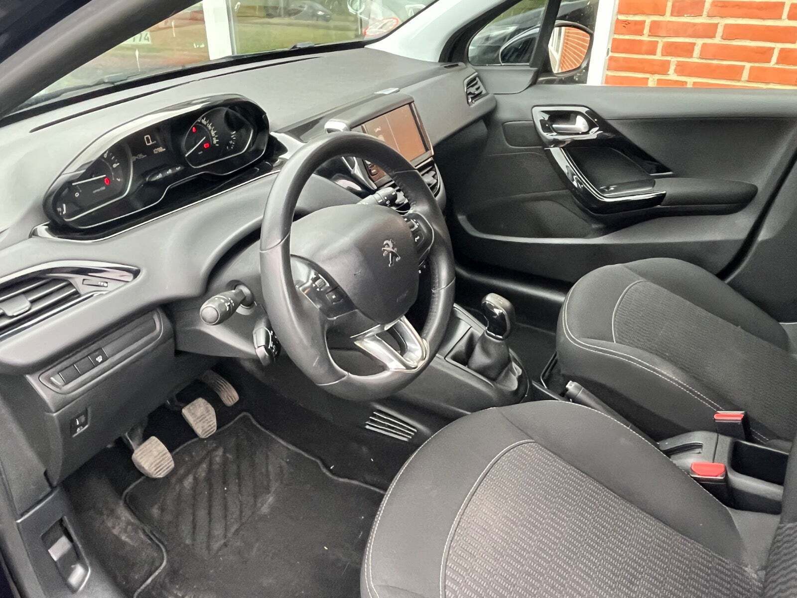 Peugeot 208 1,2 PureTech 82 Allure+