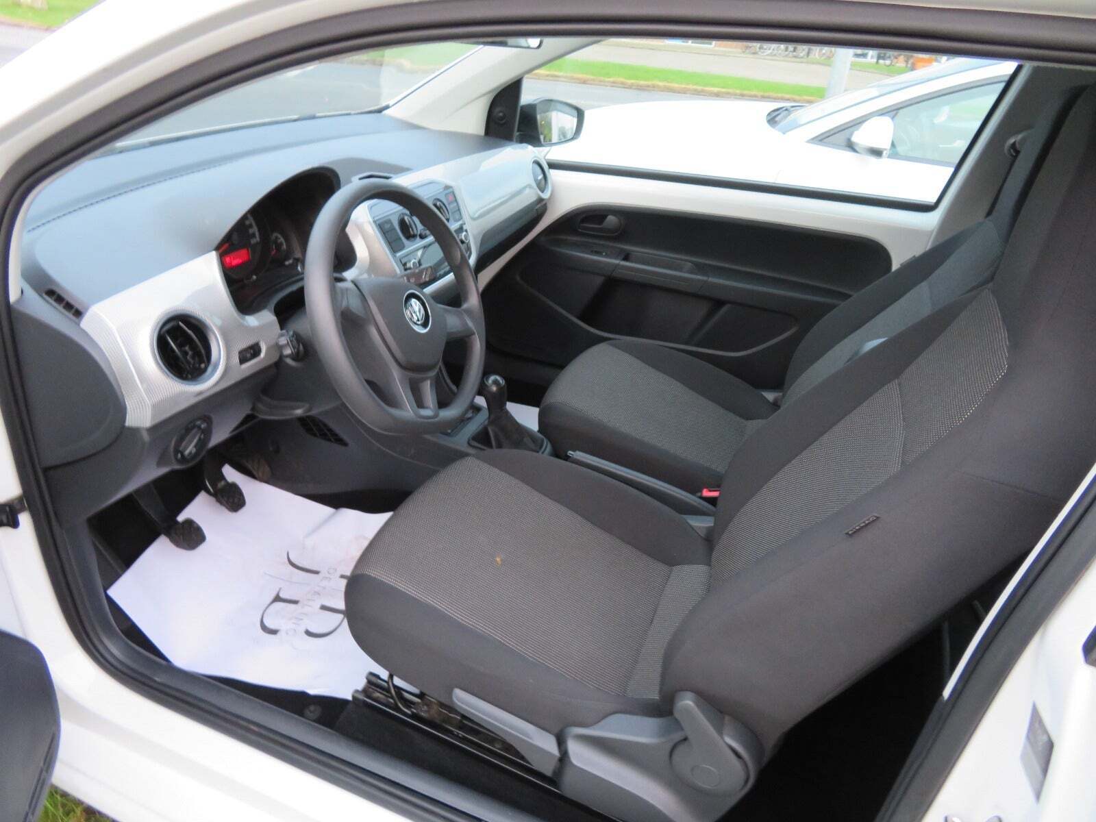 Hvid VW UP! fra 2017