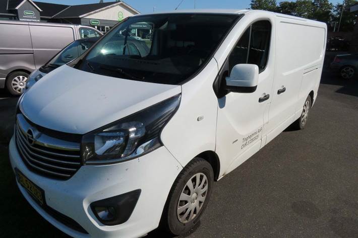 Hvid Opel Vivaro fra 2017