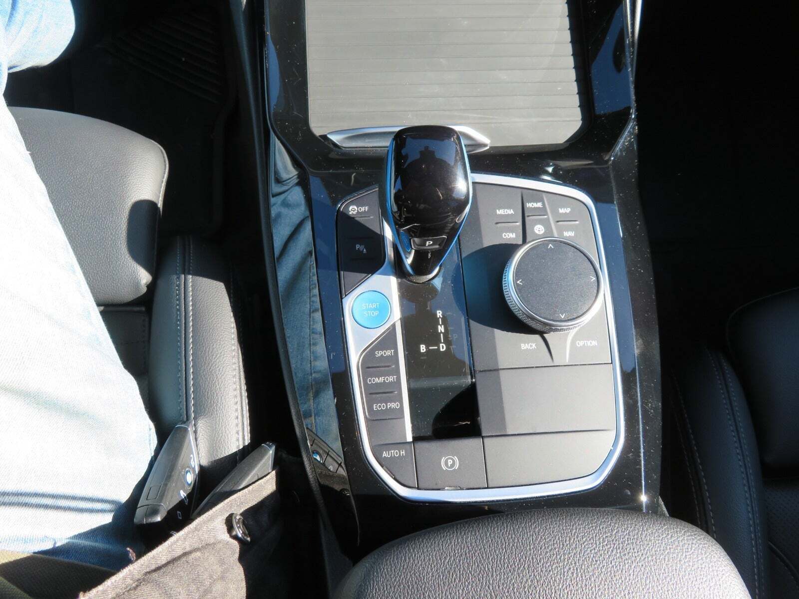 Sort Mercedes GLB220 d fra 2022