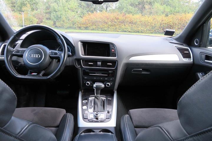 Sort Audi Q5 fra 2016