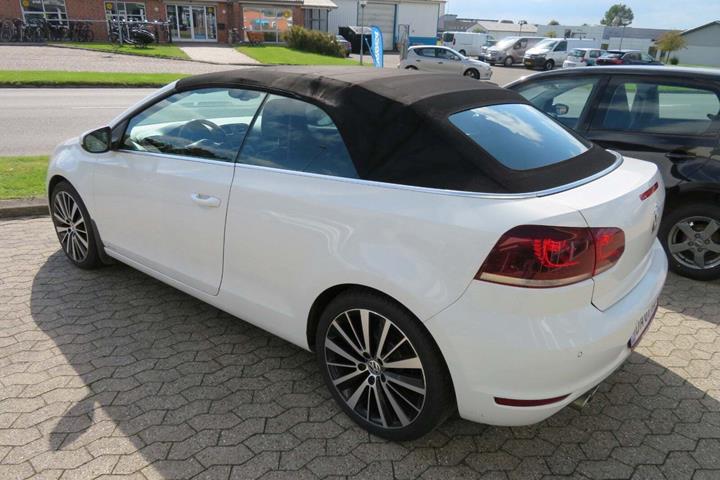 Hvid VW Golf VI fra 2011