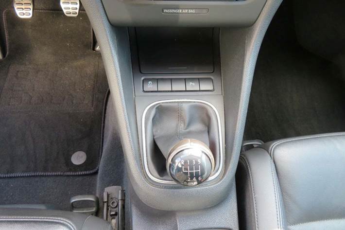 Hvid VW Golf VI fra 2011