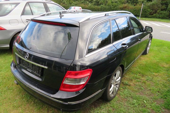 Sort Mercedes C220 fra 2008