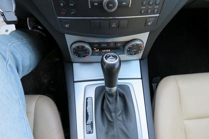 Sort Mercedes C220 fra 2008