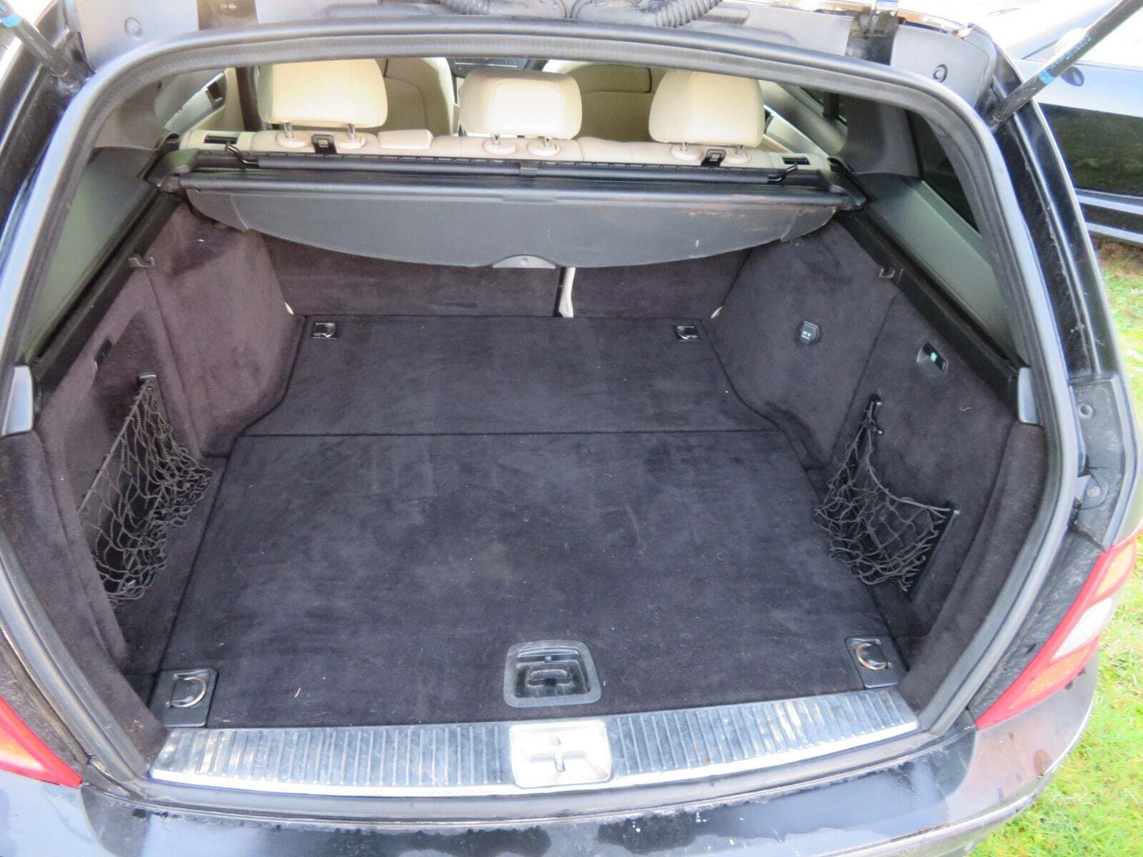 Sort Mercedes C220 fra 2008