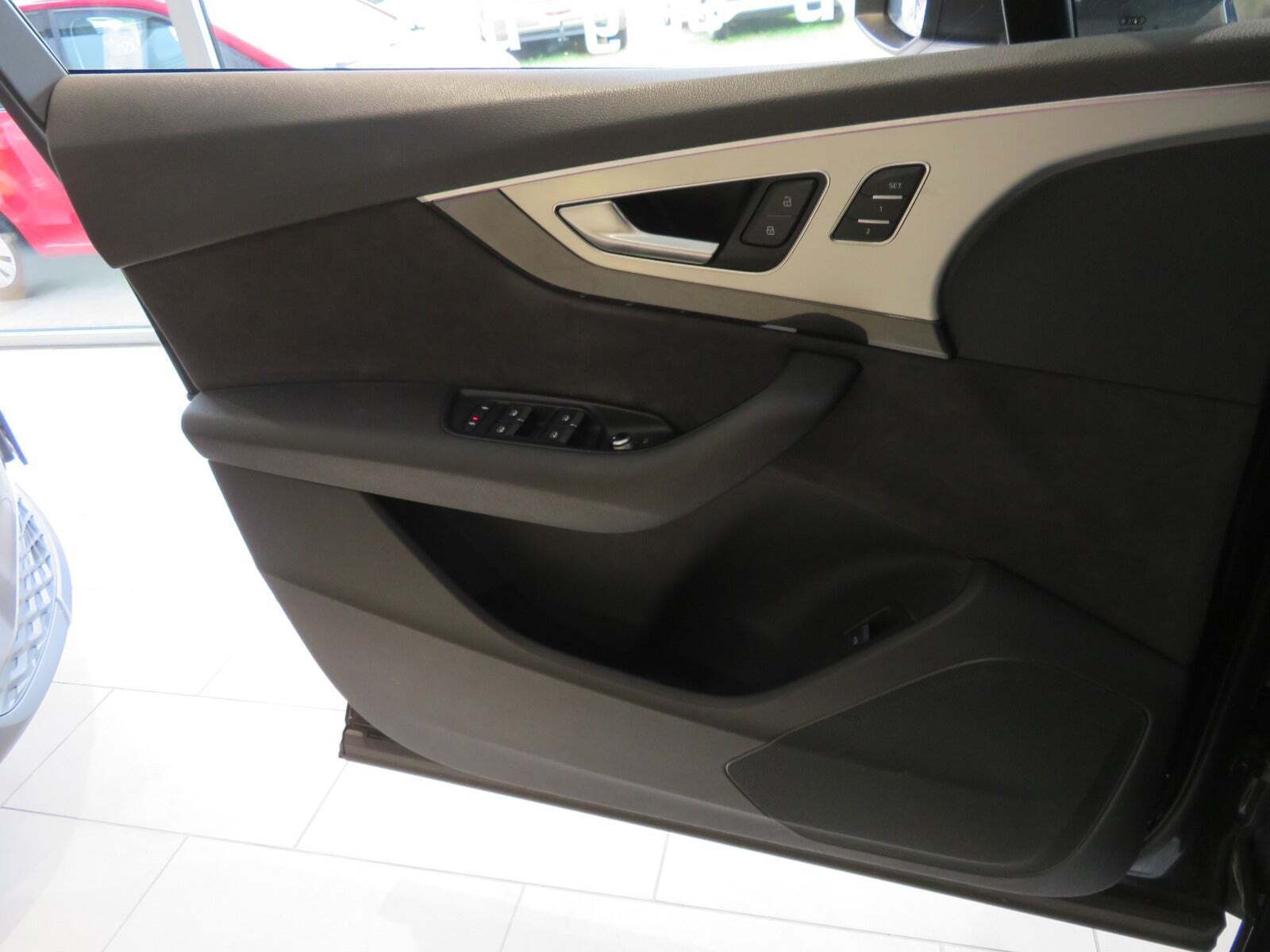 Audi Q7 3,0 TDi 272 S-line quattro Tiptr. Van