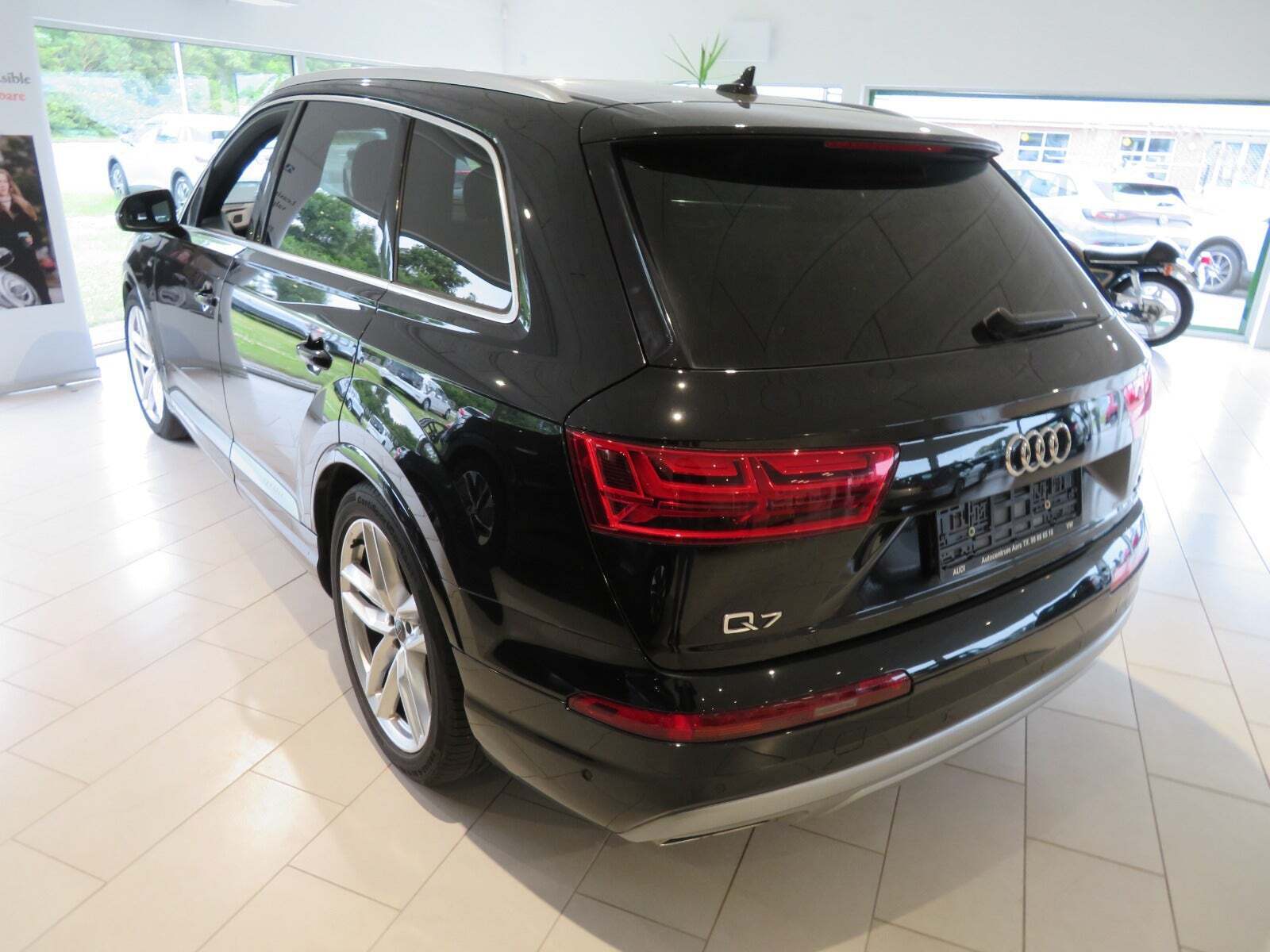 Audi Q7 3,0 TDi 272 S-line quattro Tiptr. 7prs