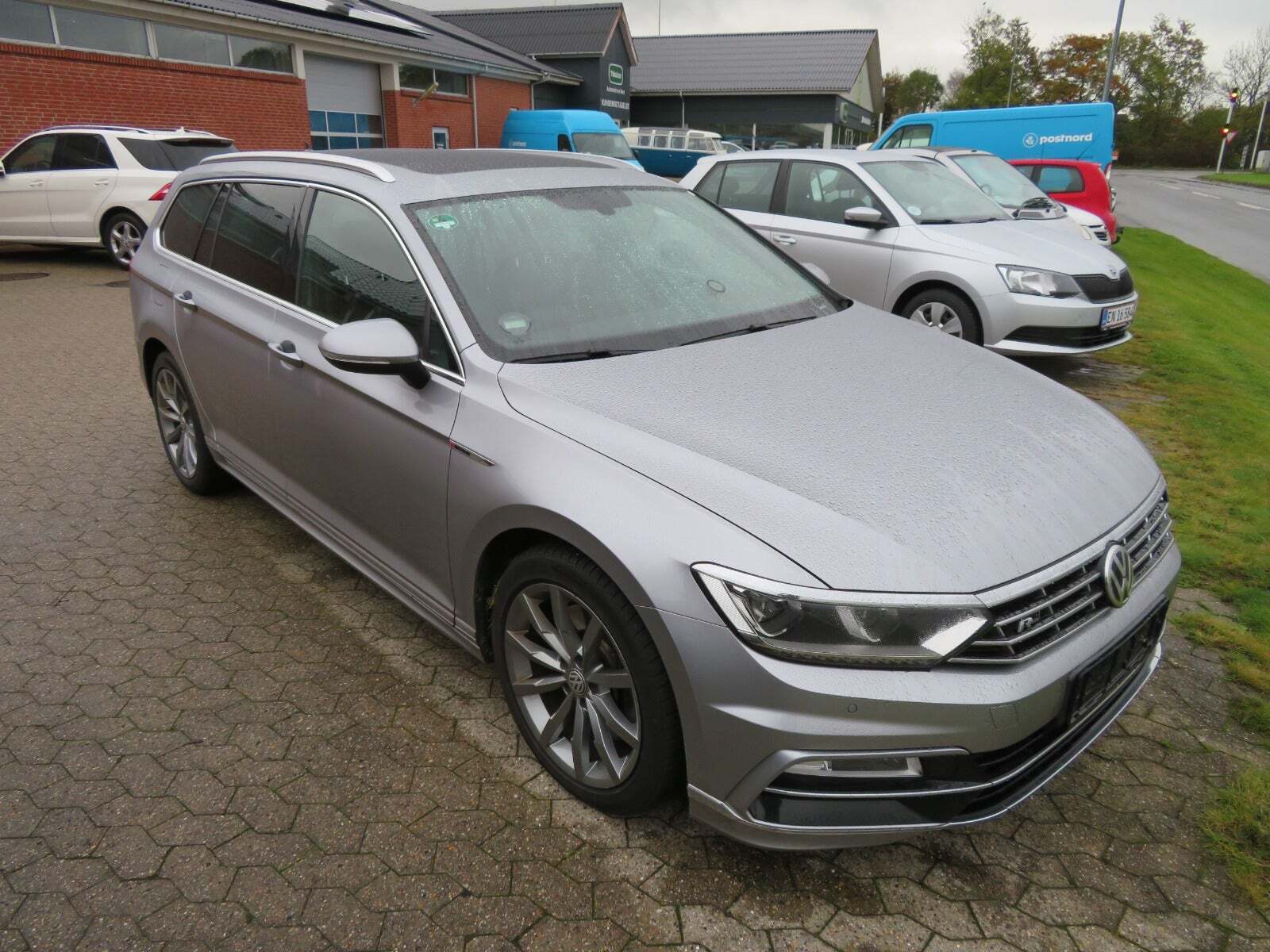 VW Passat 2,0 TDi 240 R-line Variant DSG 4Motion