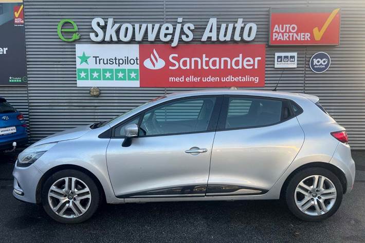 Sølv Renault Clio IV fra 2017
