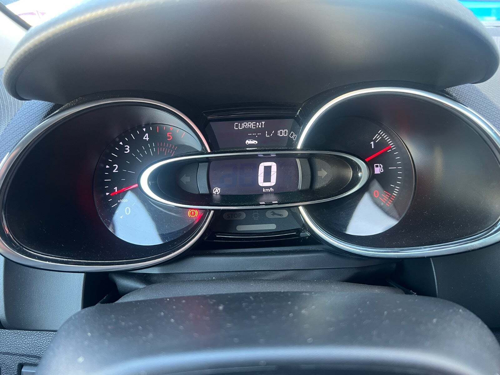 Sølv Renault Clio IV fra 2017