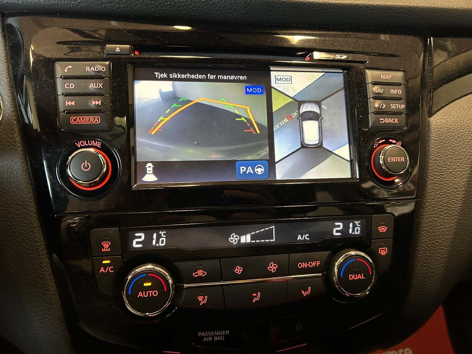 Grå Nissan Qashqai fra 2017