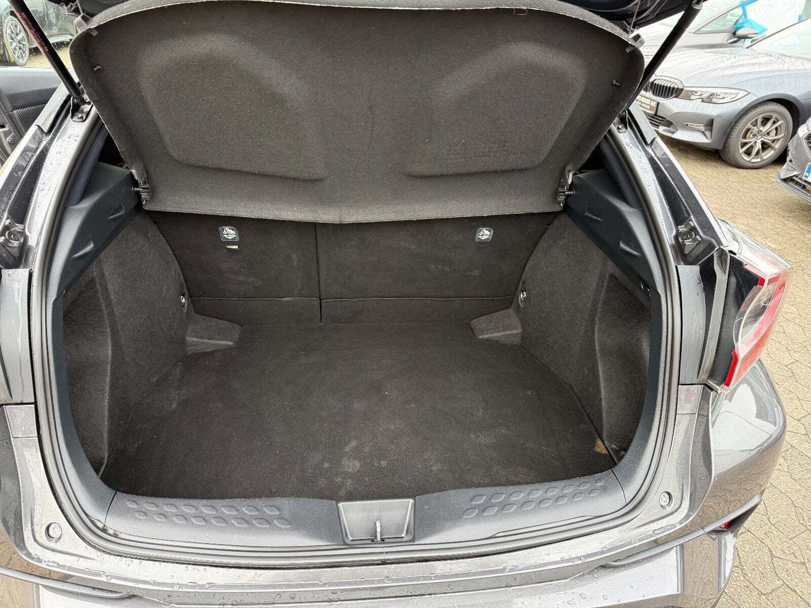 undefined Toyota C-HR fra 2019