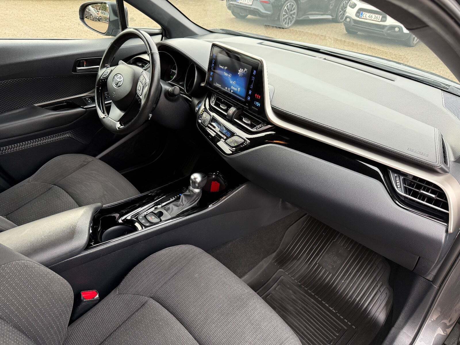 undefined Toyota C-HR fra 2019