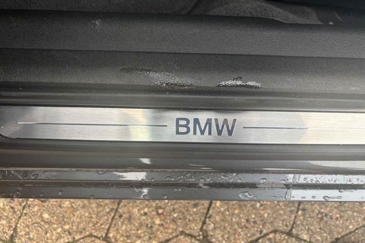undefined BMW 330e fra 2021