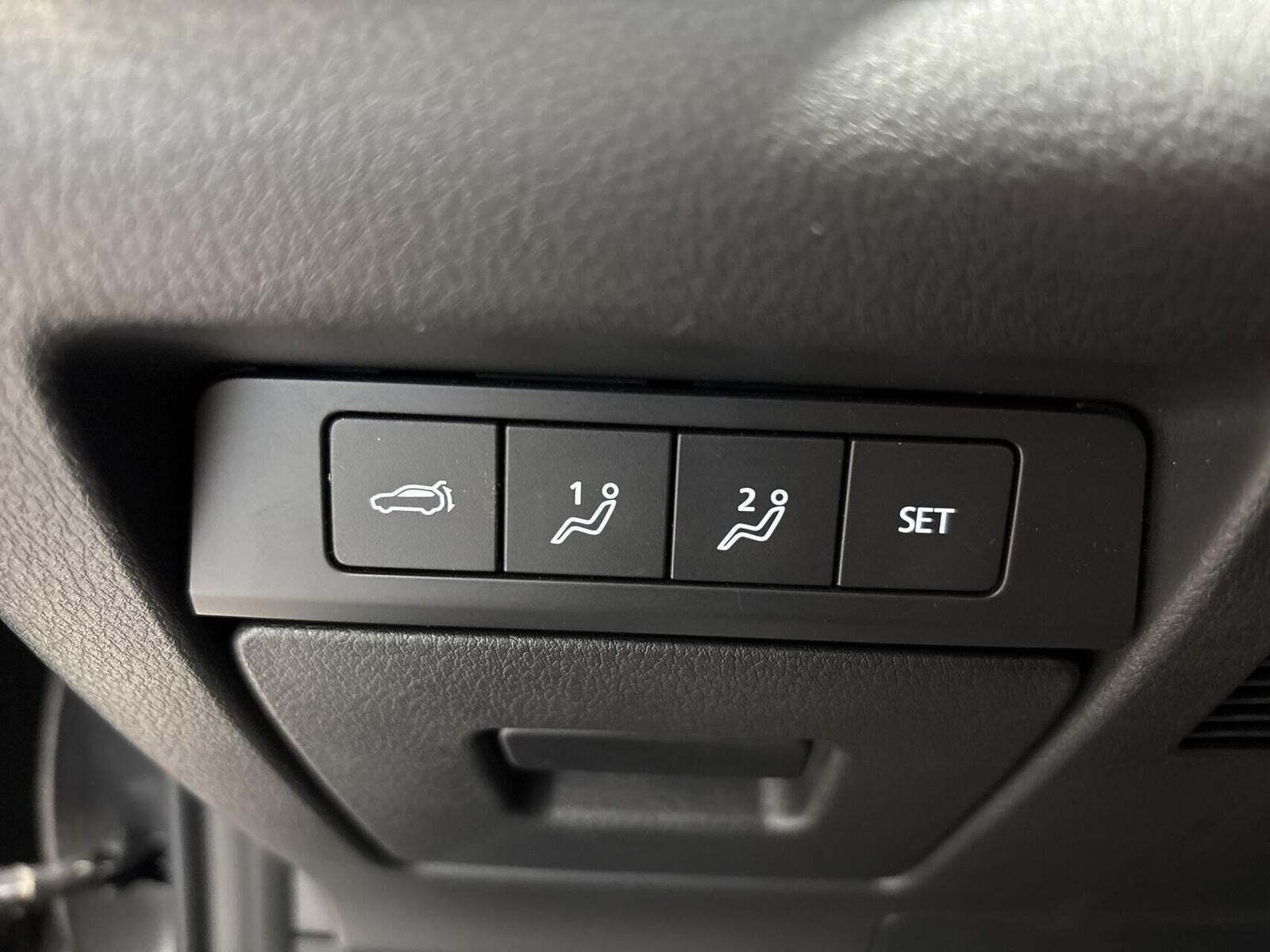 Grå Mazda CX-30 fra 2019