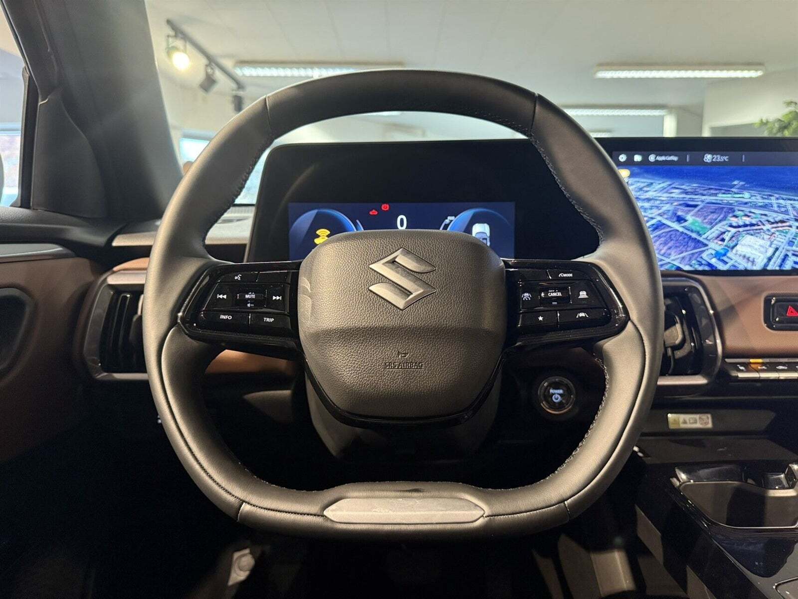 Grøn Suzuki eVitara fra 2025 set indefra