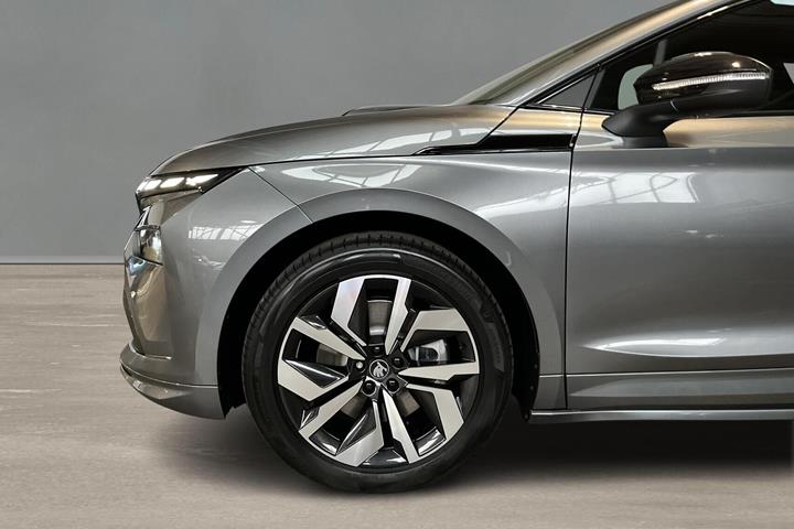 Grå Skoda Enyaq fra 2025