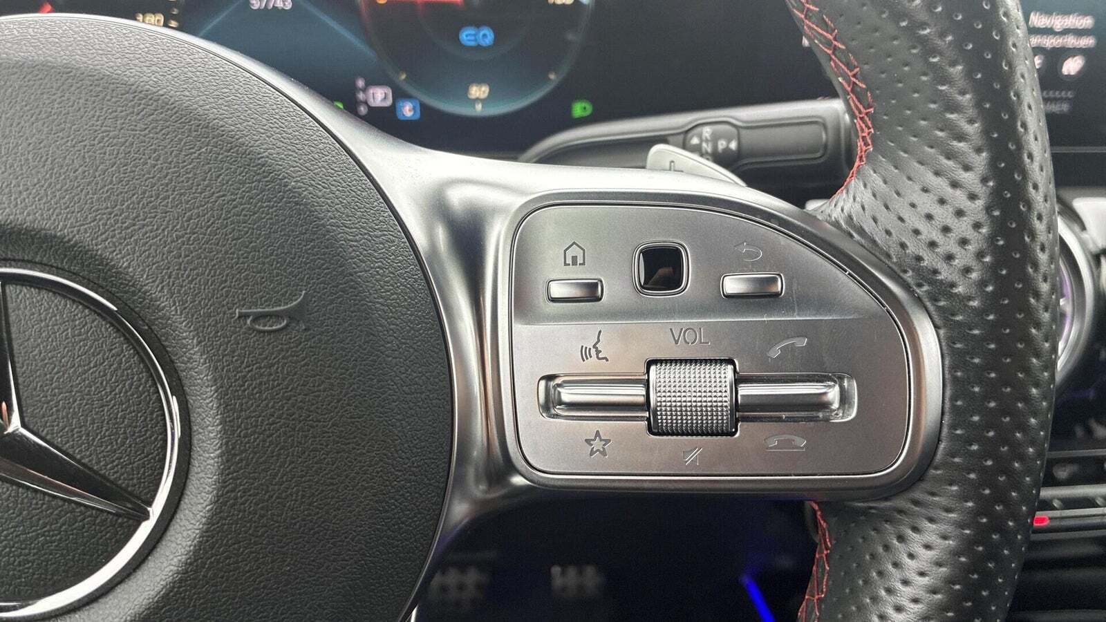 Sort Mercedes EQA250+ fra 2023