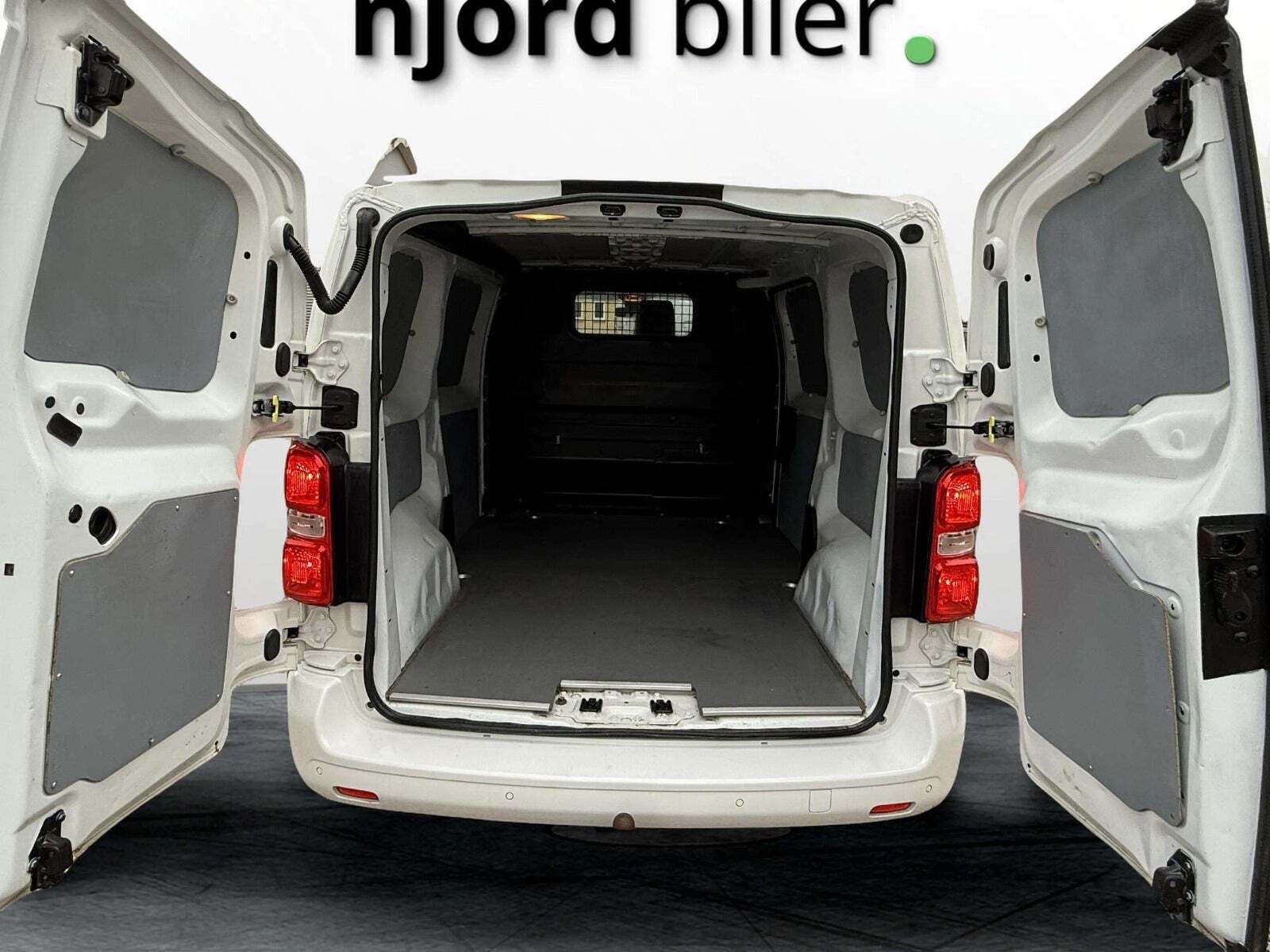 Hvid Peugeot Expert fra 2019