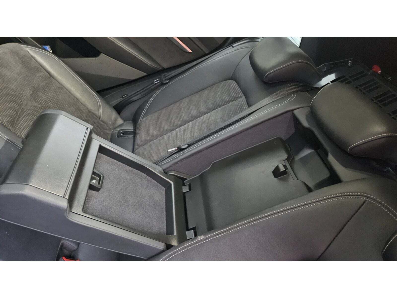 Grå Audi e-tron fra 2019