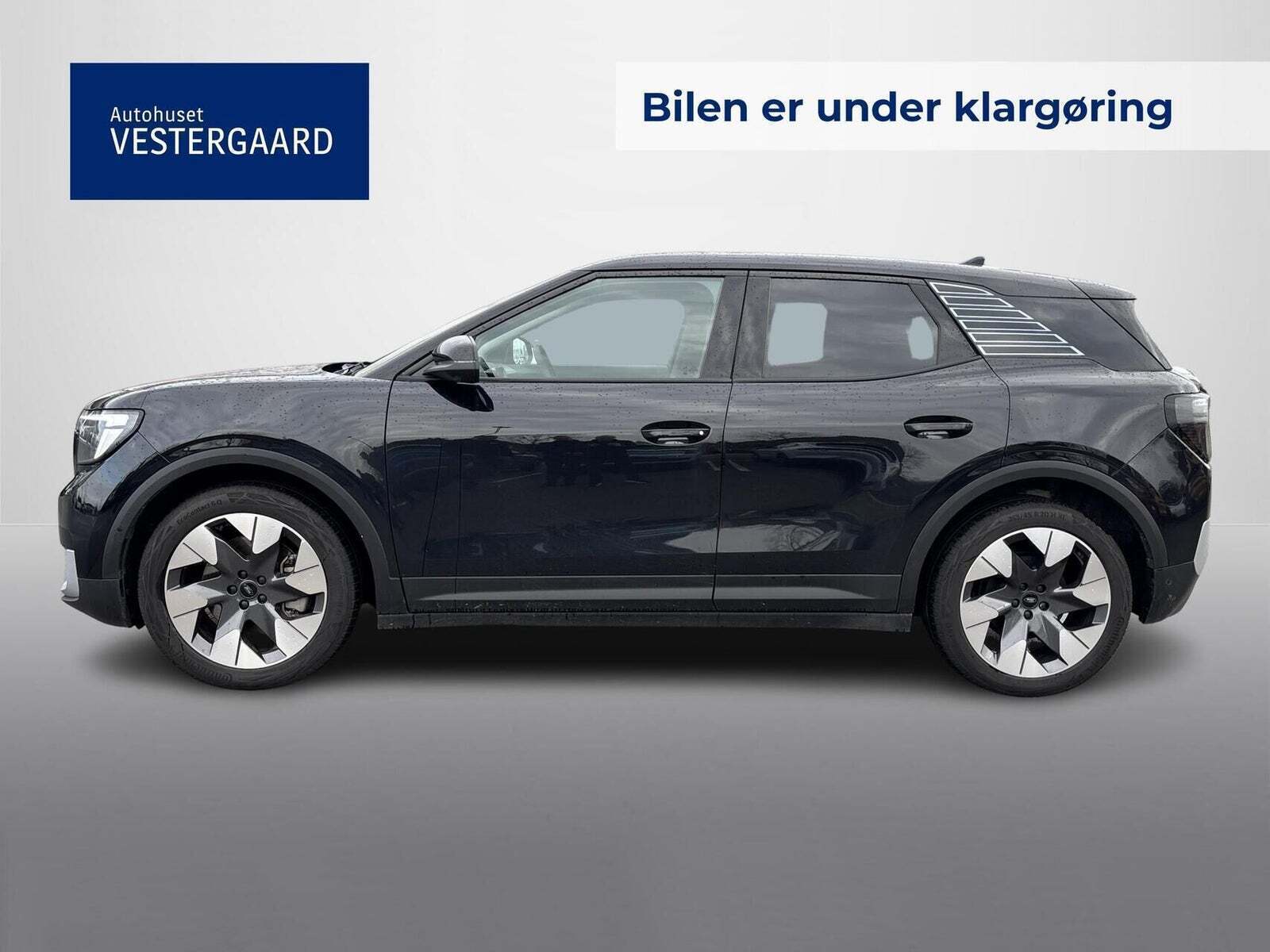 Ford Explorer 82 Premium Extended Range