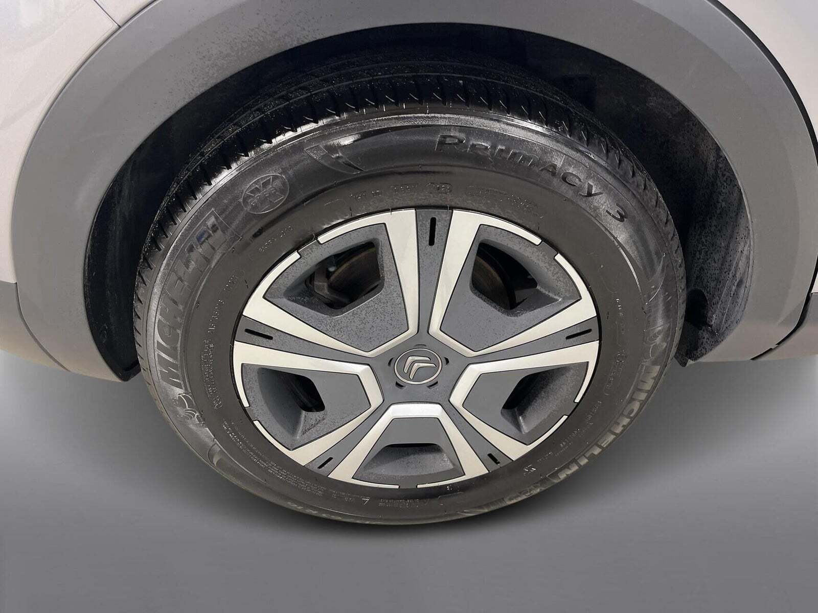 Grå Citroën ë-C4 fra 2022