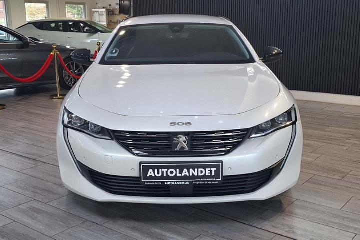 Hvid Peugeot 508 fra 2022