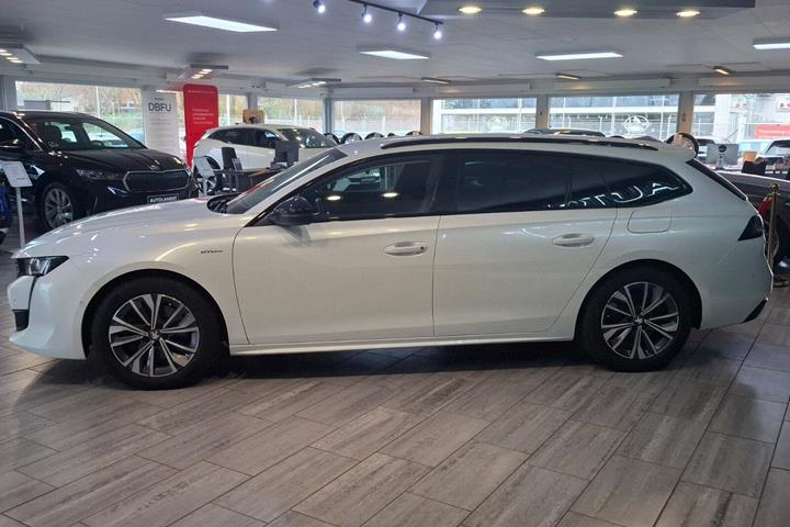Hvid Peugeot 508 fra 2022