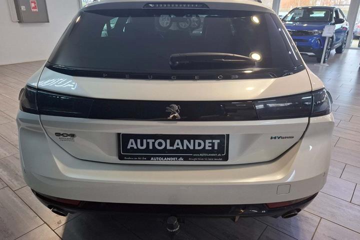 Hvid Peugeot 508 fra 2022