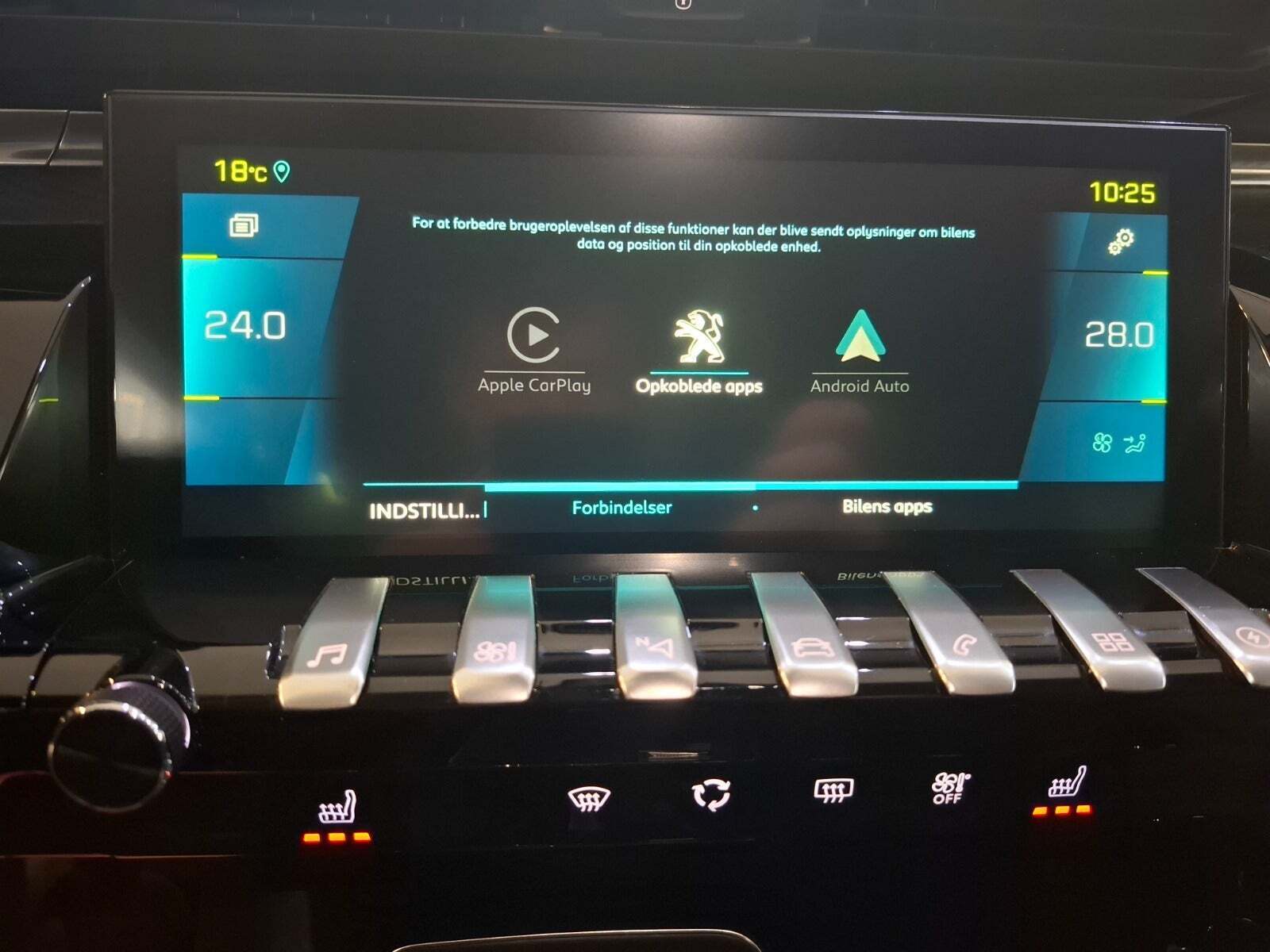 Hvid Peugeot 508 fra 2022
