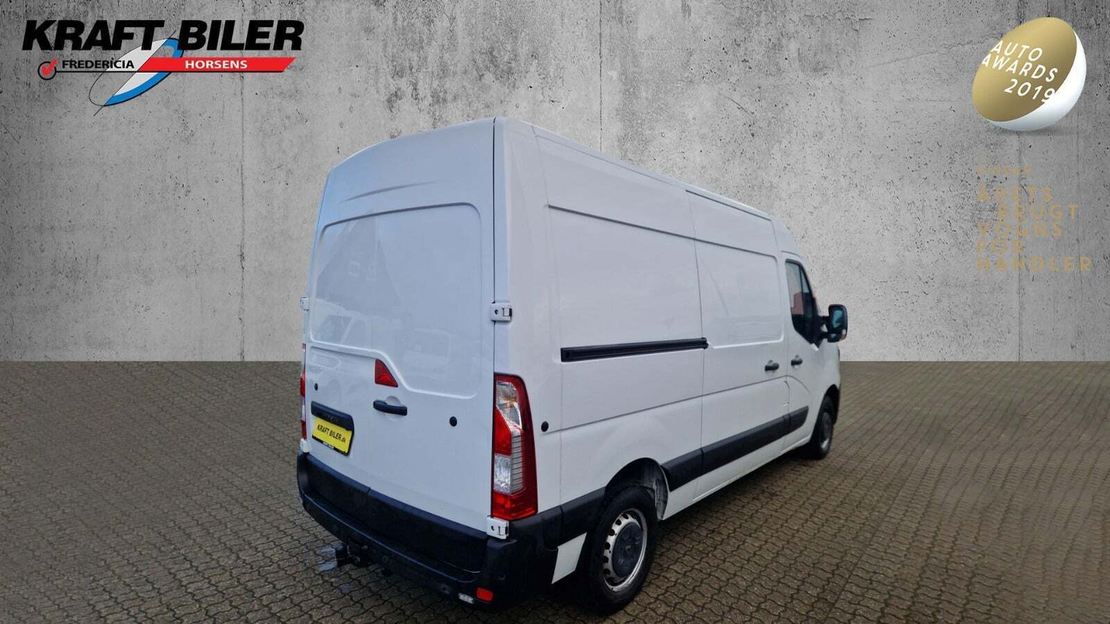 Renault Master IV T33 2,3 dCi 150 L2H2 Kassevogn