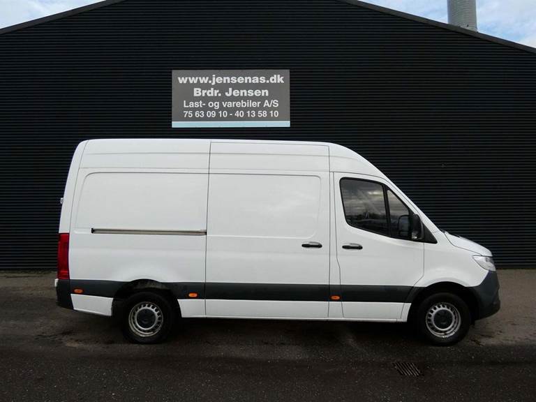 Mercedes Sprinter 319 3,0 CDi A2 Kassevogn aut. RWD