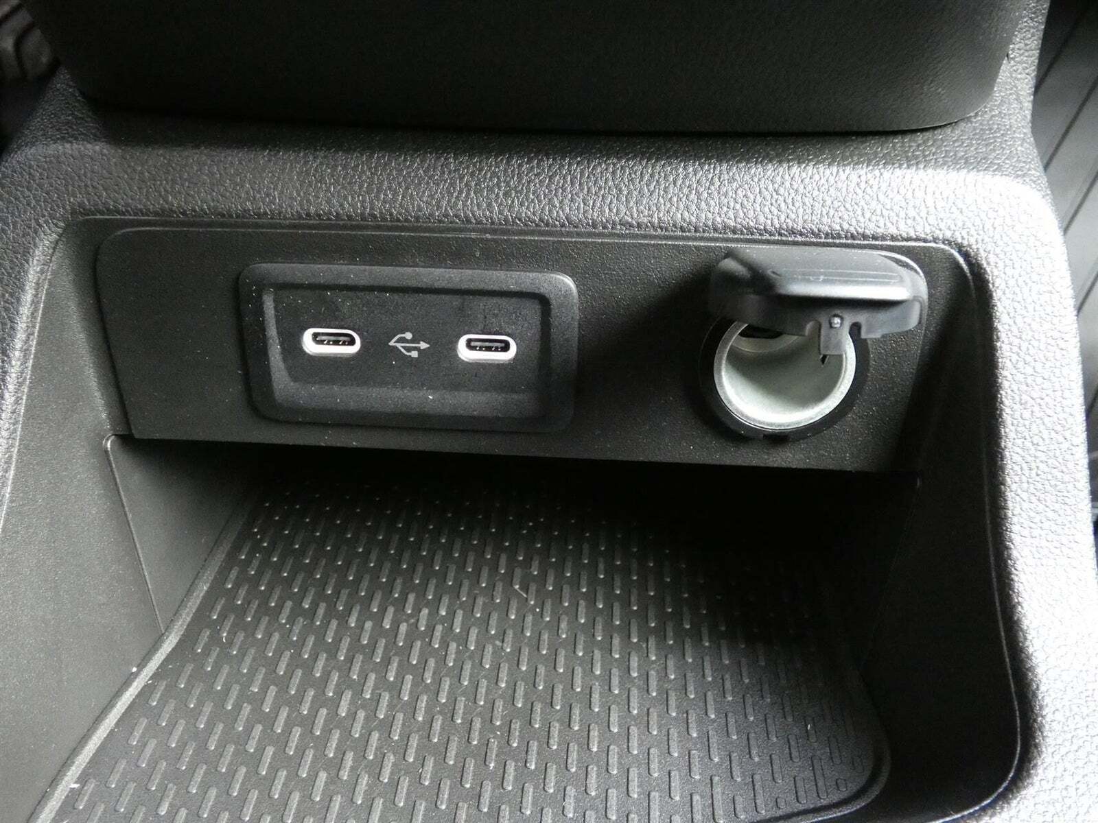 Sort Mercedes Citan 110 fra 2024