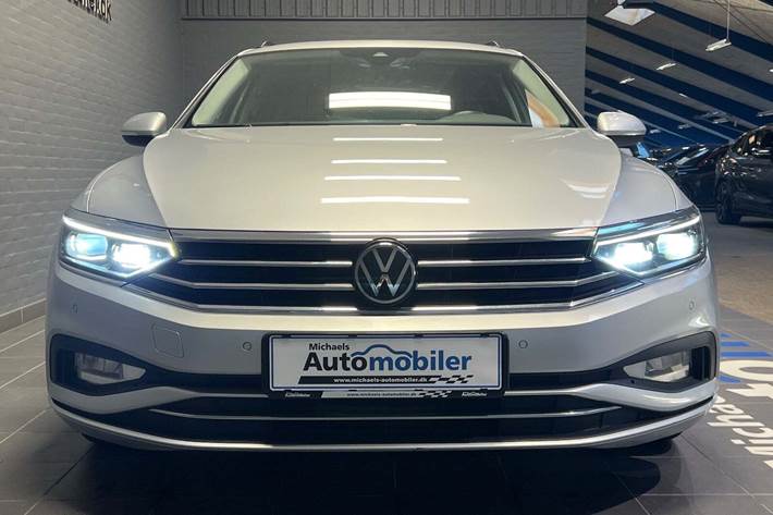 Sølv VW Passat fra 2021