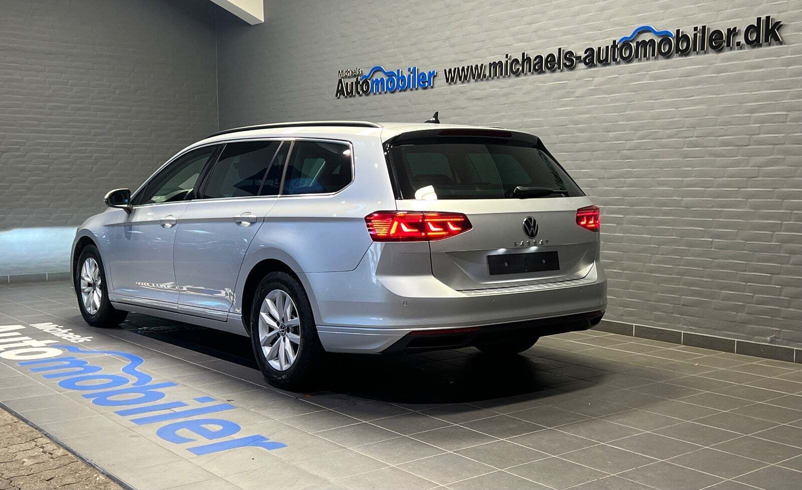Sølv VW Passat fra 2021