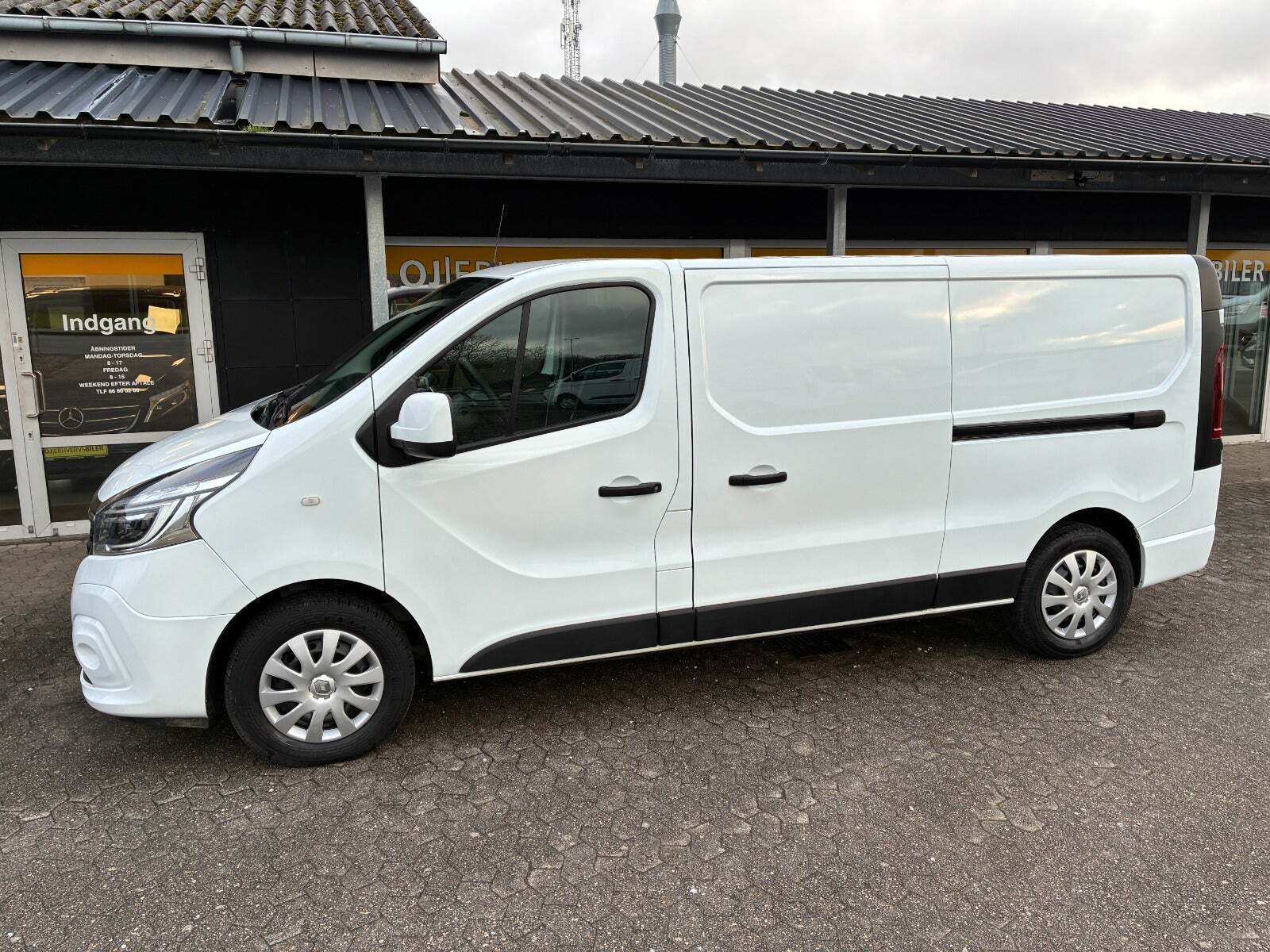 Renault Trafic T29 2,0 dCi 120 L2H1