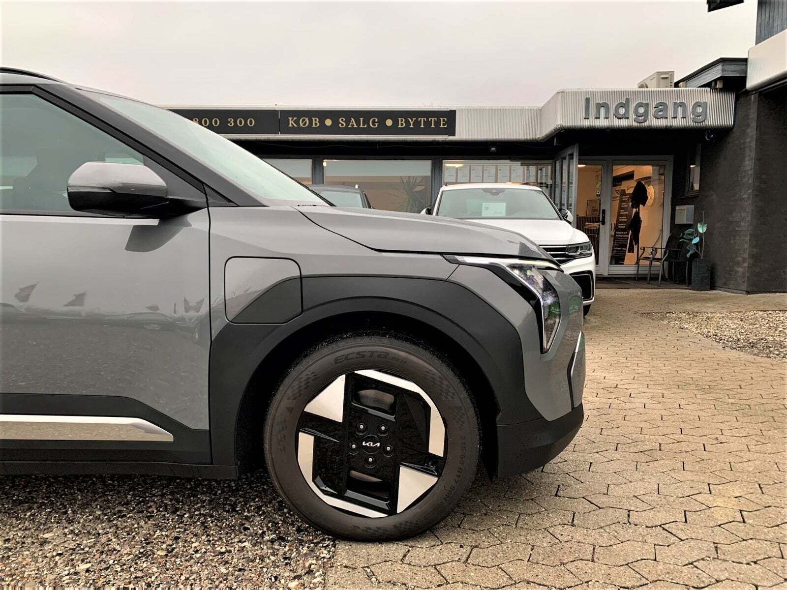 Grå Kia EV3 fra 2025